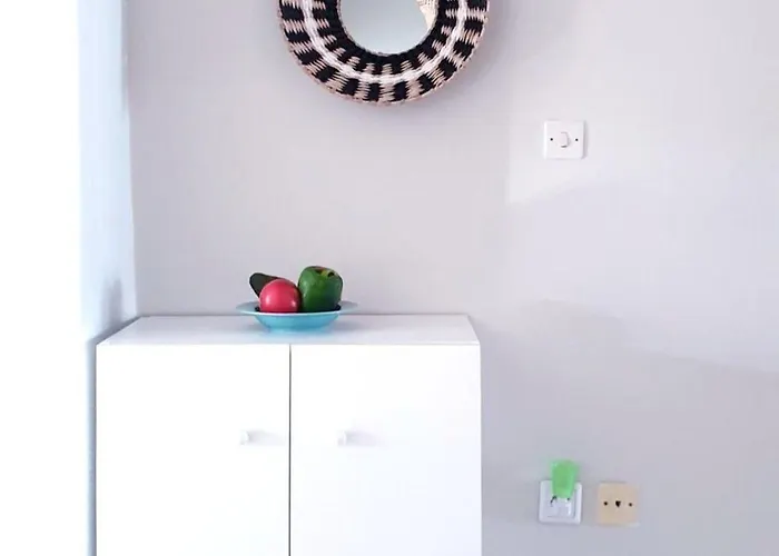 Kate Apartmentacross The Marina Апартаменти Ретимно (Крит)